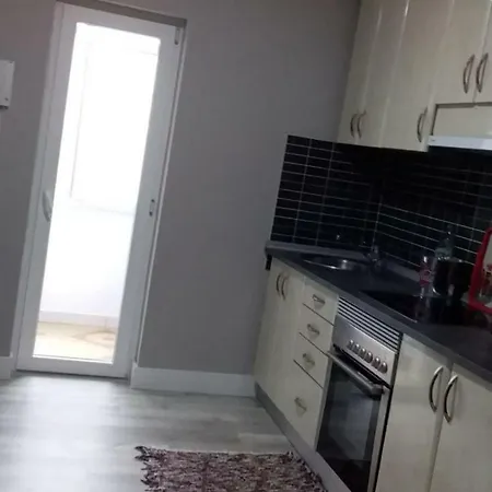 Av. Lugo, 79b Apartamento * Avilés